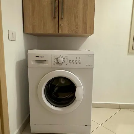 Διαμέρισμα Victoria's Flat 2 *